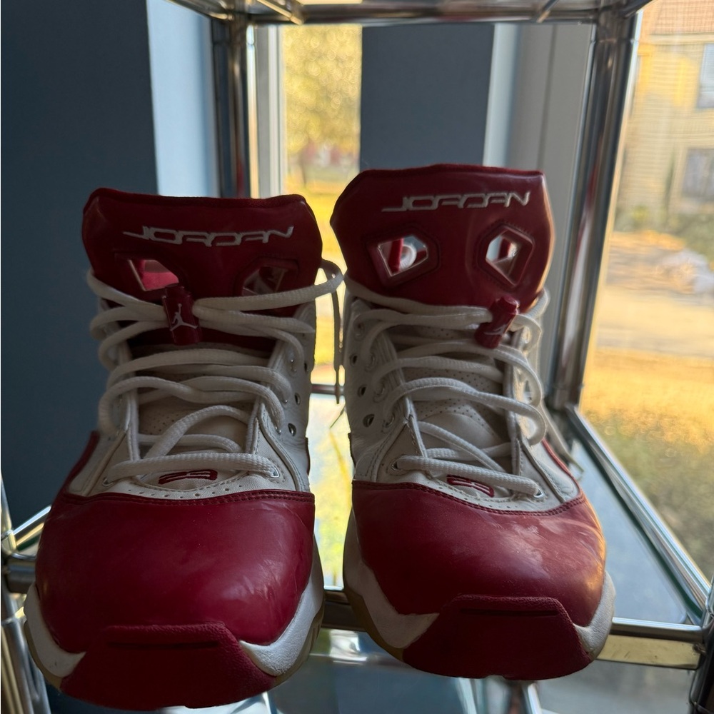Red Nike Sneakers - Size 9 - Picture 2 of 5